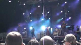 Samuli Putro - Elämä on juhla @ Ilosaarirock 17.7.11