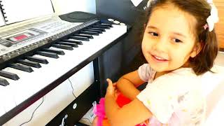 TWINKLE TWINKLE LITTLE STARS PIANO VERSION BY TIA #shorts | Team Fischer