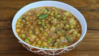 বাটা মসলায় আলু মটরশুঁটি কারি | Aloo Matar Curry | Potato Peas Curry | Matar Batata Bhaji | Sarwar