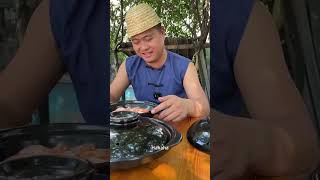 Dude, you really dare to eat it raw! #food #ruralcuisine #mukbang