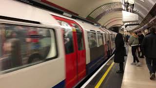 London Underground Arriving 4K | Buy Video Footage 4k | Download Video Footage