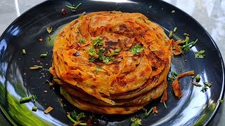 easy spicy garlic laccha paratha recipe to make at home! এখন ঘরেই বানান খুব সহজেই ঝাল লাচ্ছা পরোটা!