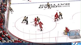 EA SPORTS NHL | PS5 | Jesperi Kotkaniemi survoo lopulta kiekon maaliin kolmannella laukauksella