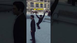 NPC MOGĄ WYWALIĆ ŁAZANA NA ŚRODKU CHODNIKA ☃️ - MAFIA 2 #shorts