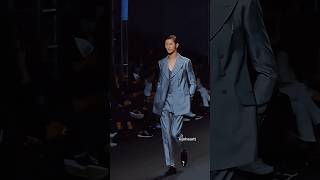 Byeon Woo Seok catwalk 😍💯✨ #byeonwooseok  #lovelyrunner