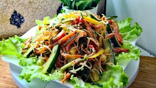 I can't stop eating this salad! Cabbage, carrot and сucumber! So fresh and crunchy!