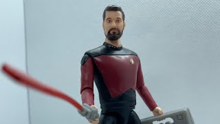 SQ Reviews the Star Trek Universe Commander Riker