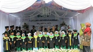 Acara kenaikan kelas dan perpisahan RA.MTS.MDTA.!!Acara wisuda RA