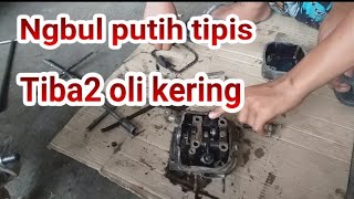 motor ngbul asap  putih tipis, nyaris tdk terlihat asapnya,