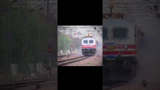 Fastest Train I have ever seen || India's Fastest Train #garenafreefire #shorts