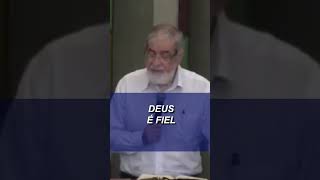 DEUS É FIEL