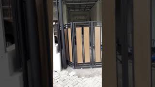 Pintu gerbang sleding belakang