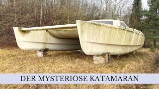 Der mysteriöse Katamaran auf dem Acker. Ein echter Lost Place. Unser neues Projekt? Die Auflösung.