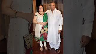 Vikram Gokhale with Wife 💕 Vrushali Gokhle #vikramgokhale #bollywood