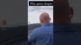 Presidente Bolsonaro chegando na minha vila