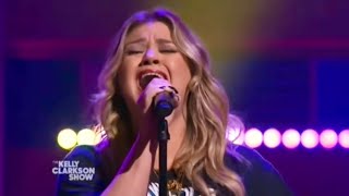 Kelly Clarkson forgetting she was human for 4:13 seconds! KELLYOKE EDITION🔥