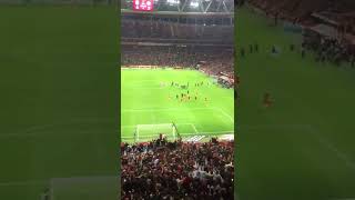 Bafetimbi Gomis gol anonsu ve o sen olsan bari  #gomis #galatasaray #bafetimbi #senolsanbari