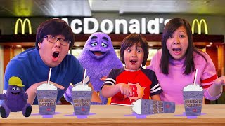 Kaji Family, Ryan and parents Trying The Grimace Shake Trend The First Time in Real Life