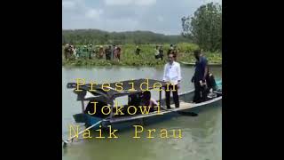 Pak Jokowi Naik Perahu