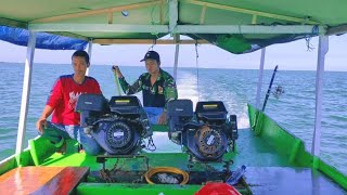 Mancing dan masak di siang hari di atas perahu