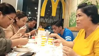 Kumain kami sa Mcdo w/ fambam