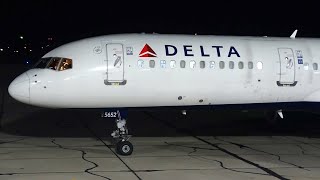 EPIC AIRSIDE ACTION! Delta 757-200 Illinois Football Charters