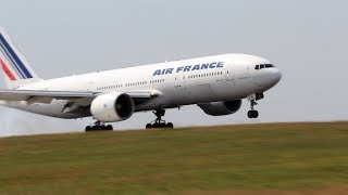 Impressive landing of an Boeing 777-200ER in CDG Paris