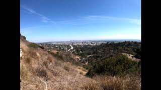 Mulholland Corridor in Hollywood, CA  / Corredor  Mulholland en Hollywood, CA