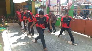 Lomba Estafet Kardus