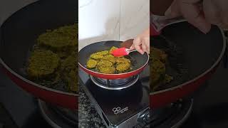 Kothimbir Vadi | #shorts #shortsfeed #shortsvideo #recipe #trending #viral