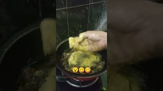 tasty street food 😋😋😋#vadapav #tasty #viral #shorts