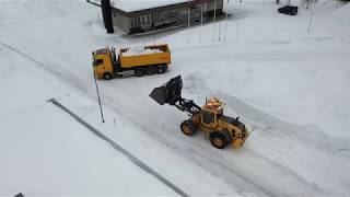 Volvo L70G | Scania R480 8x4*4 Hooklift | Snow loading with high dump bucket