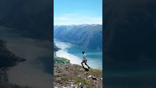 This hike is called «Prest» and lays at 1,478 metres above sea level🏔 ☀️st, Aurland - Norway🇳🇴