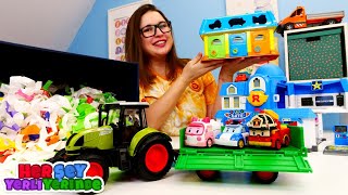 Çocuklar için eğlenceli video. Robocar Poli ve oyuncak hayvanlar ile oynayalım.