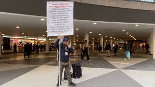 Endast Herren Jesus kan rädda dig. Sergels torg/Åhléns city Stockholm 2024-02-29