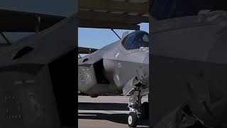 F35 taxing