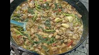 Pork Curry with Green Mustard & Bamboo Shoot | লাই শাক আৰু খৰিচাৰ লগত গাহৰি মাংস | গাহৰি মেইন #pork