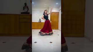 Dholida | Simple Step Choreography for ladies in the Sangeet and Wedding functions | Nishkruti