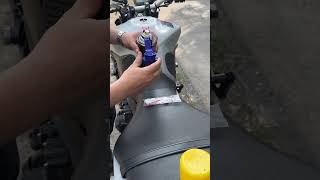 Así lubricó la cadena de mi moto 😎