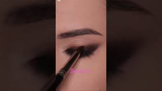 Black Smokey eyemakeup #youtubeshorts #smokeyeye #trending   @Beautykiss2010