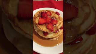 Strawberry pancakes #shorts #strawberrypancake #pancake #strawberry