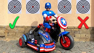 Captain America sur la Moto Avengers