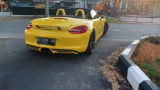 Porsche Boxster 981 Racing Yellow