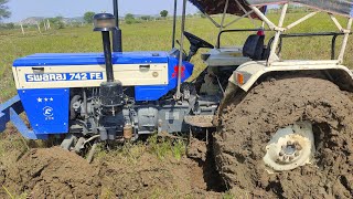 Swaraj 742fe Stuck in Mud: Mahindra 575 helps!