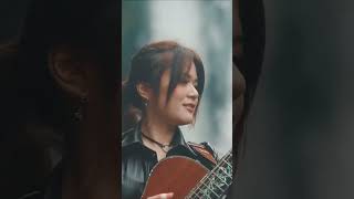 Beautiful guitar playing by a South American beauty남미 미녀의아름다운 기타연주Josephine Alexandra1