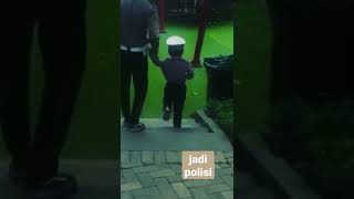 anak kecil jadi polisi , mengejar penjahat #shorts #shortsfund #shortsvideo