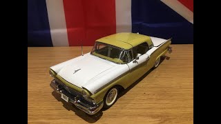 1:18 Sunstar 1957 Ford Fairlane Skyliner