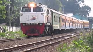 CC20623 - Kereta api Logawa JR-PWT Berangkat Gubeng