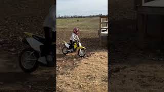 She can stand up!!! Haha #suzuki #girl #girlrider #girls #dirtbike #motorcycle #moto