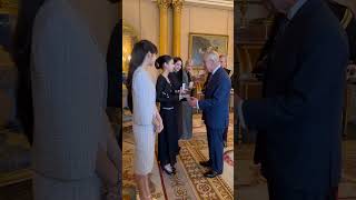 They are awarded Honorary MBEs in Buckingham Palace  #blackpink #jennie #lisa #jisoo #rosé #blink